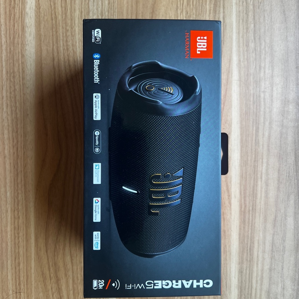 JBL Charge 5 wifi speaker